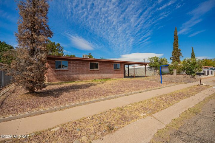 Property Photo:  6625 E 38th Street  AZ 85730 