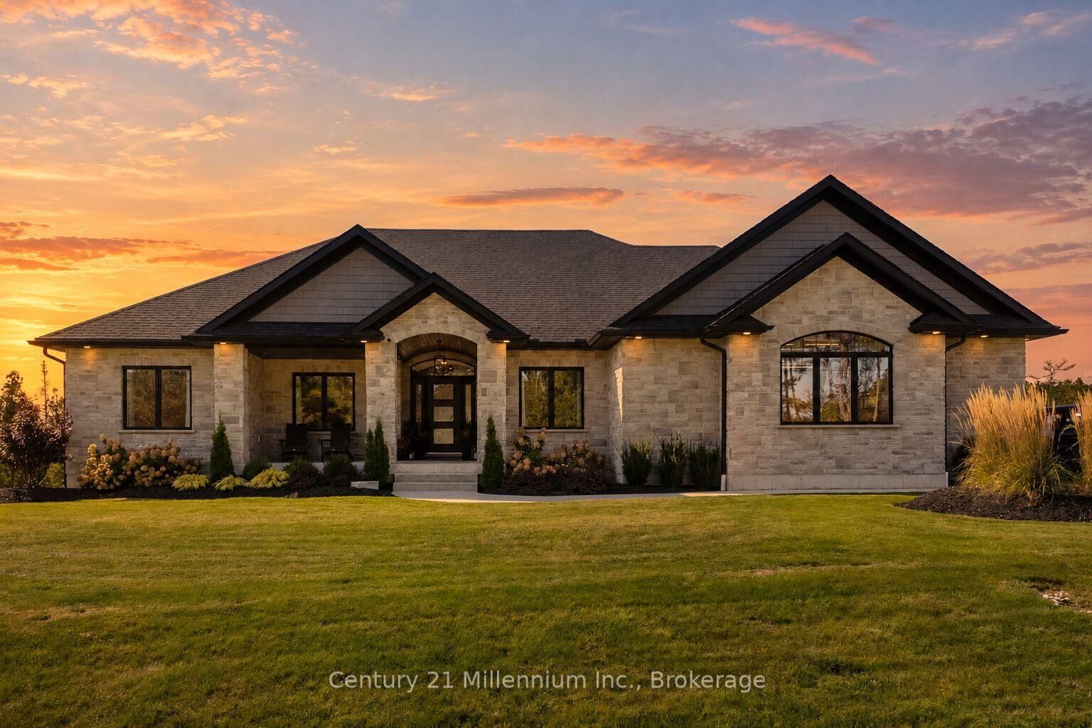 Property Photo: 150 Louise Creek Crescent ON N0G 1S0