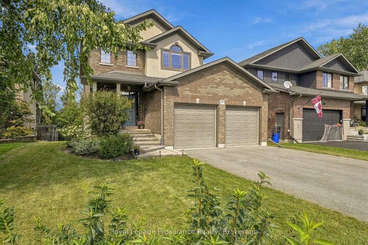 Property Photo:  273 Avondale Road  ON K8P 0C2 