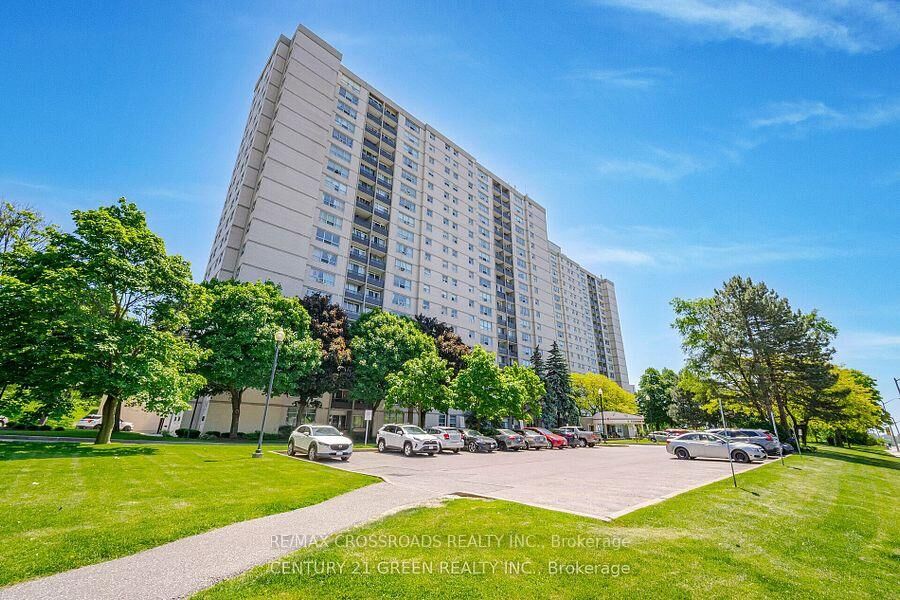 Property Photo:  5 Parkway Forest Drive 1109  ON M2J 1L2 