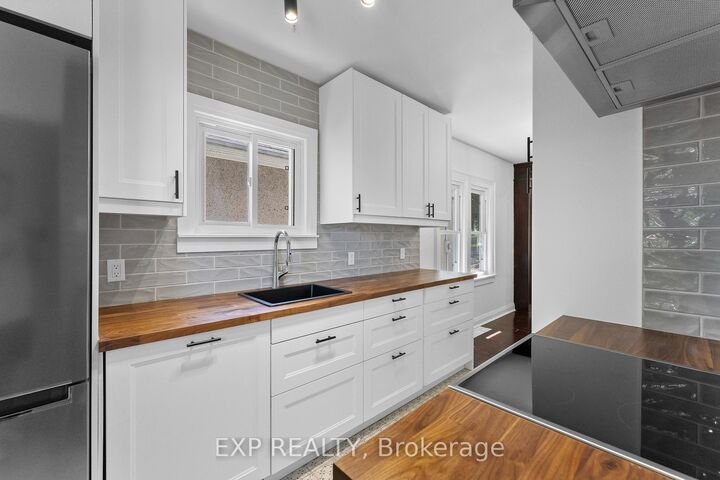 Property Photo:  28 Grantham Avenue  ON L2P 3B4 