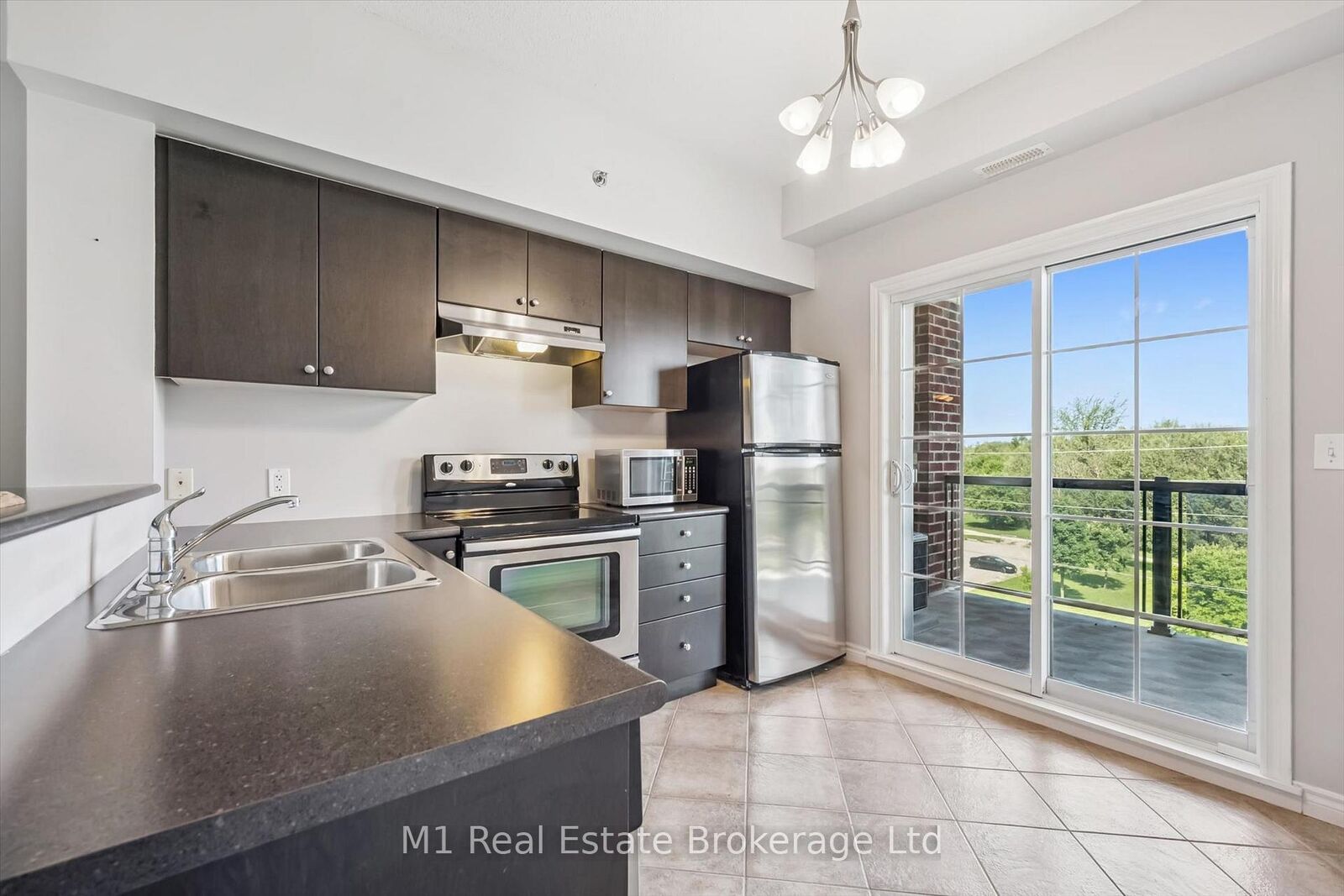 Property Photo:  308 Watson Parkway N 412  ON N1E 0G7 