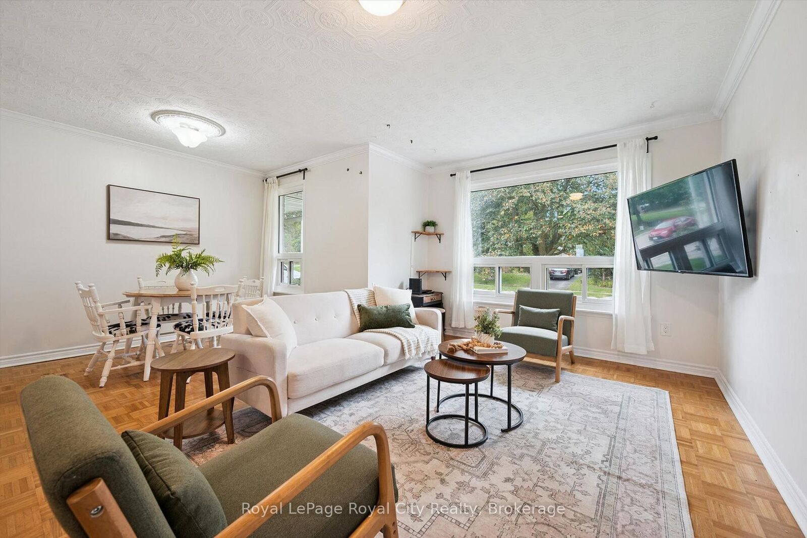 Property Photo:  29 McIlwraith Crescent  ON N1E 6J4 