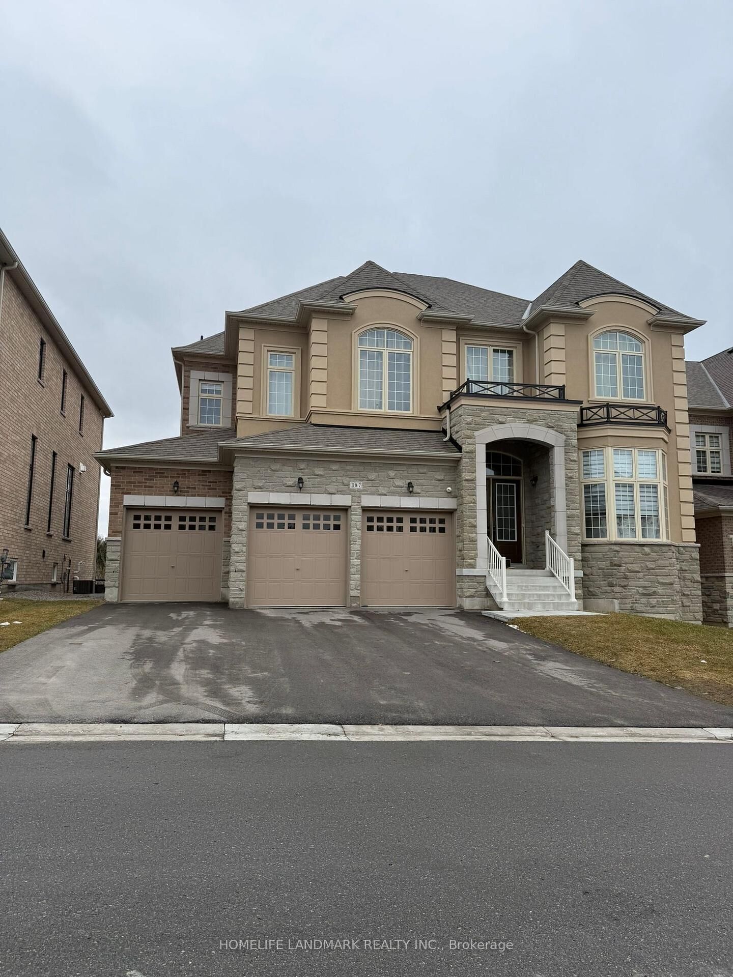 Property Photo:  187 Stormont Trail  ON L4H 4P5 