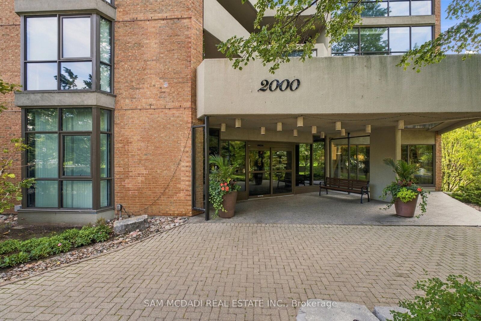 Property Photo:  2000 Islington Avenue 2009  ON M9P 3S7 