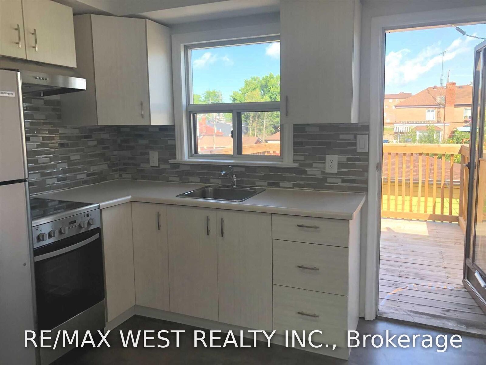 Property Photo:  184 Donald Avenue  ON M6M 1K4 