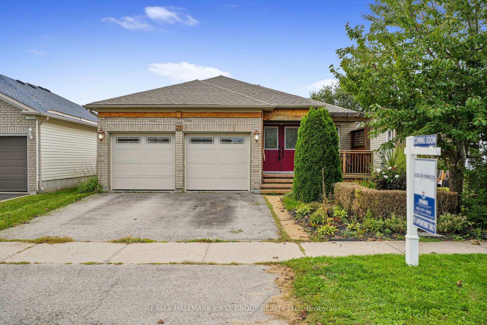 Property Photo: 23 Huffman Avenue ON L1A 4K1