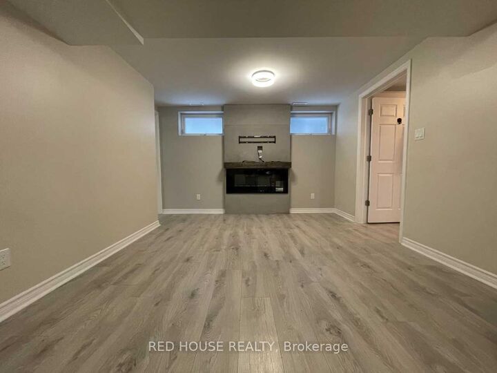 Property Photo:  69 Simpson Road Lower  ON L3Y 5E5 