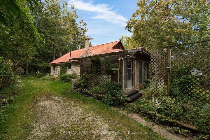 Property Photo:  8051 County Road 9 N/A  ON L0M 1G0 