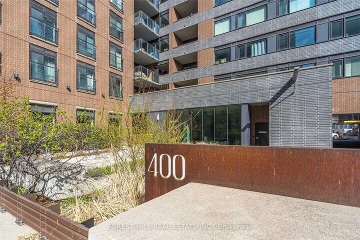 Property Photo: 400 Wellington Street 505 ON M5V 0B5