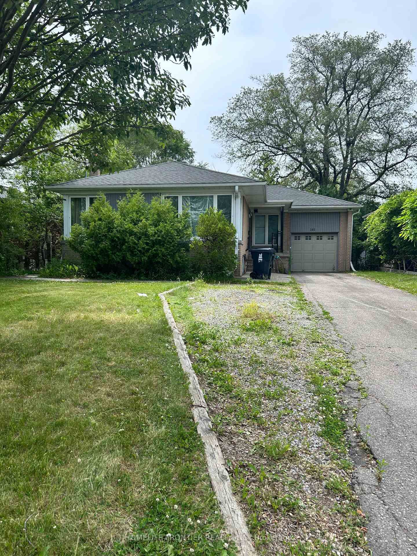 Property Photo:  141 Brighton Avenue Basement Unit  ON M3H 4E1 