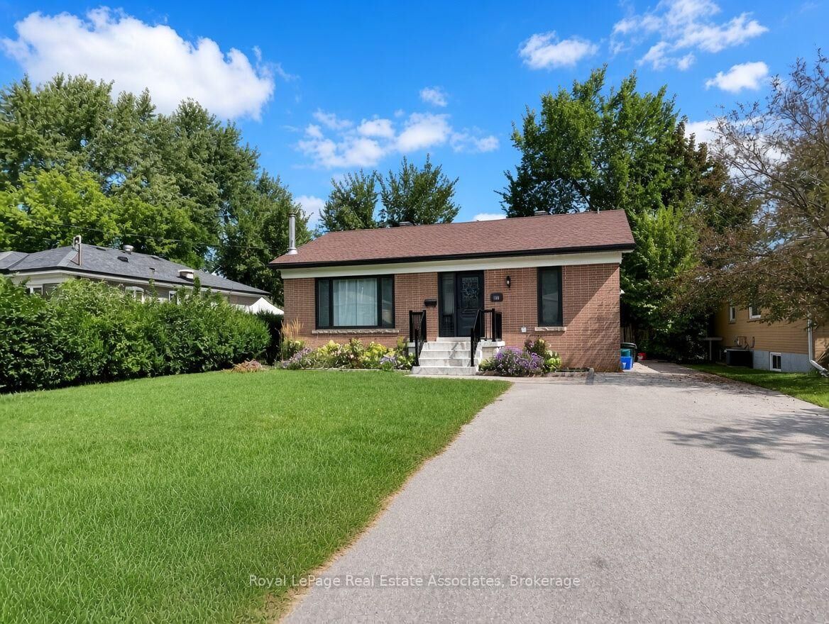 Property Photo:  10 Elizabeth Street  ON L7G 3K2 