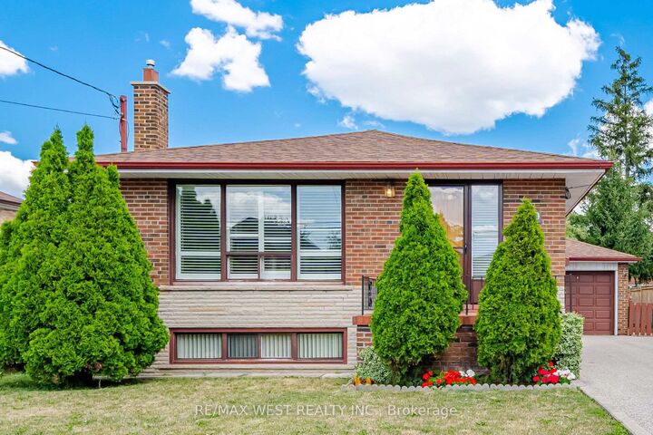 Property Photo:  89 Wendell Avenue  ON M9N 3K8 