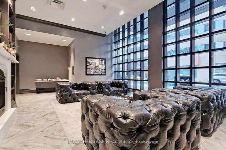 Property Photo:  608 Richmond Street W 904  ON M5V 0N9 
