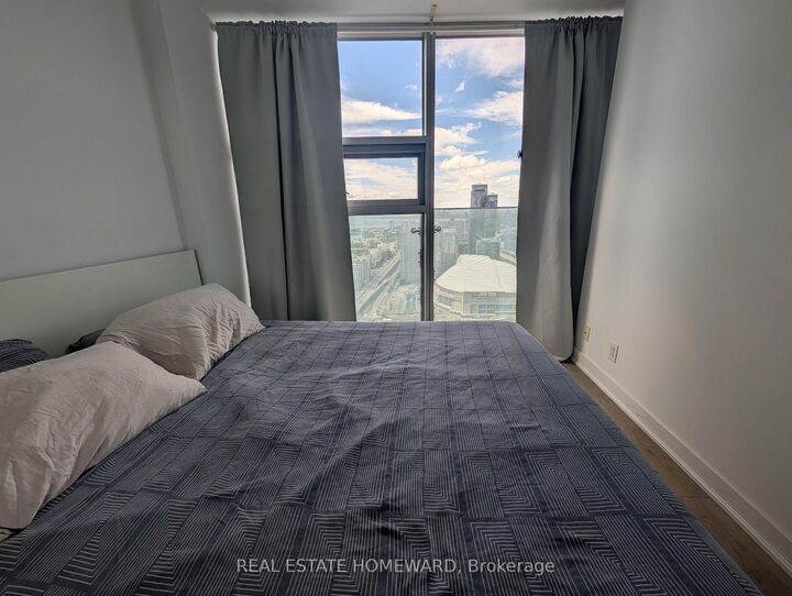 Property Photo:  14 York Street 5507  ON M5J 0B1 