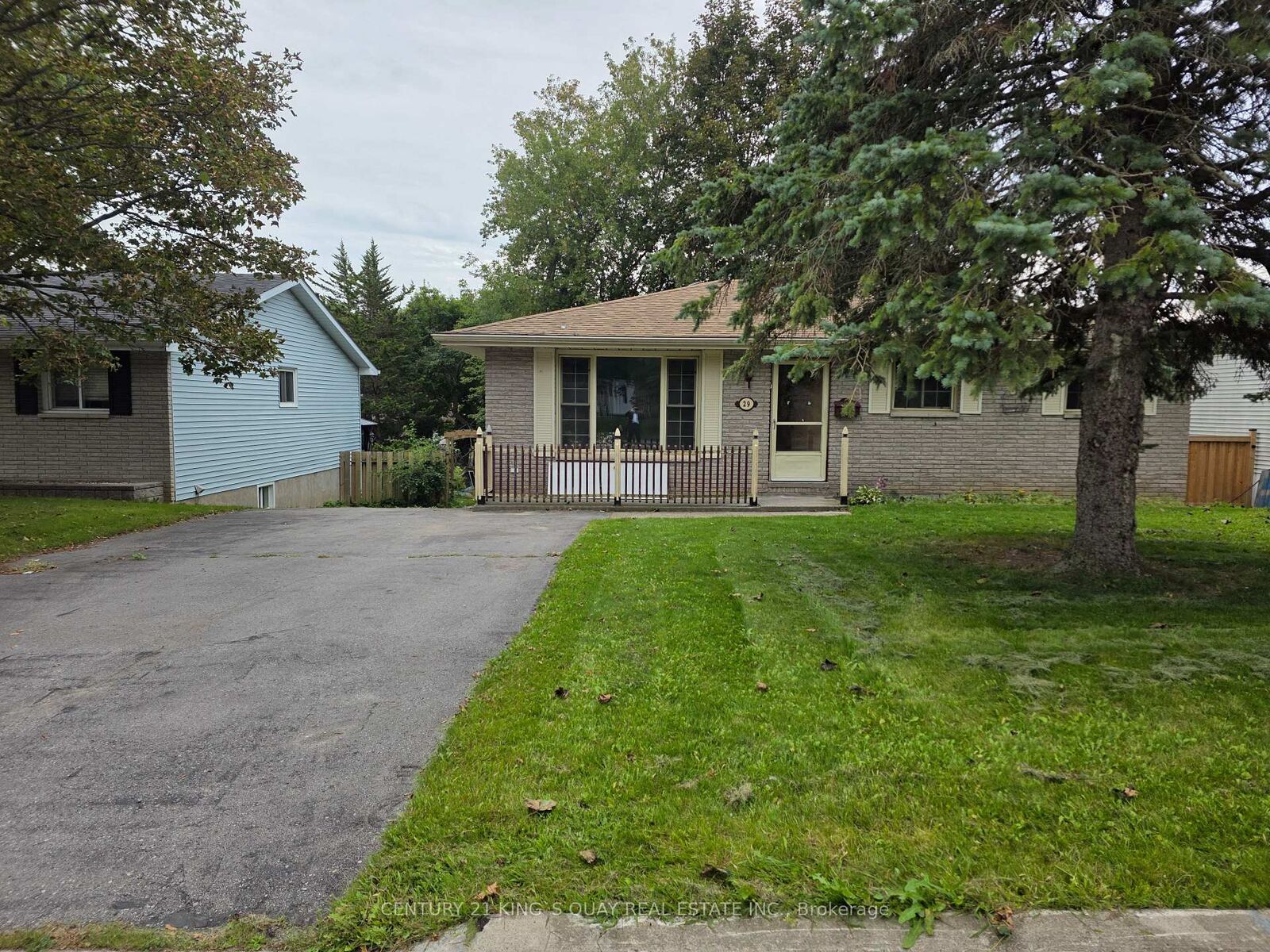 Property Photo:  29 Van Alstine Drive  ON K8V 6K5 