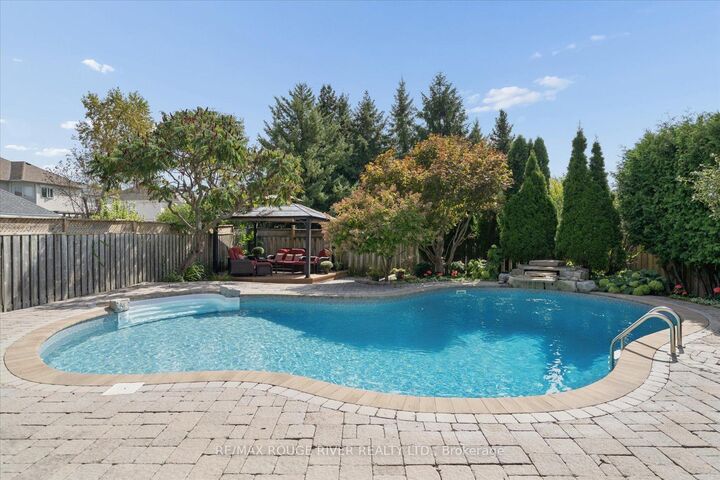 Property Photo:  84 Bedell Crescent  ON L1R 2H8 