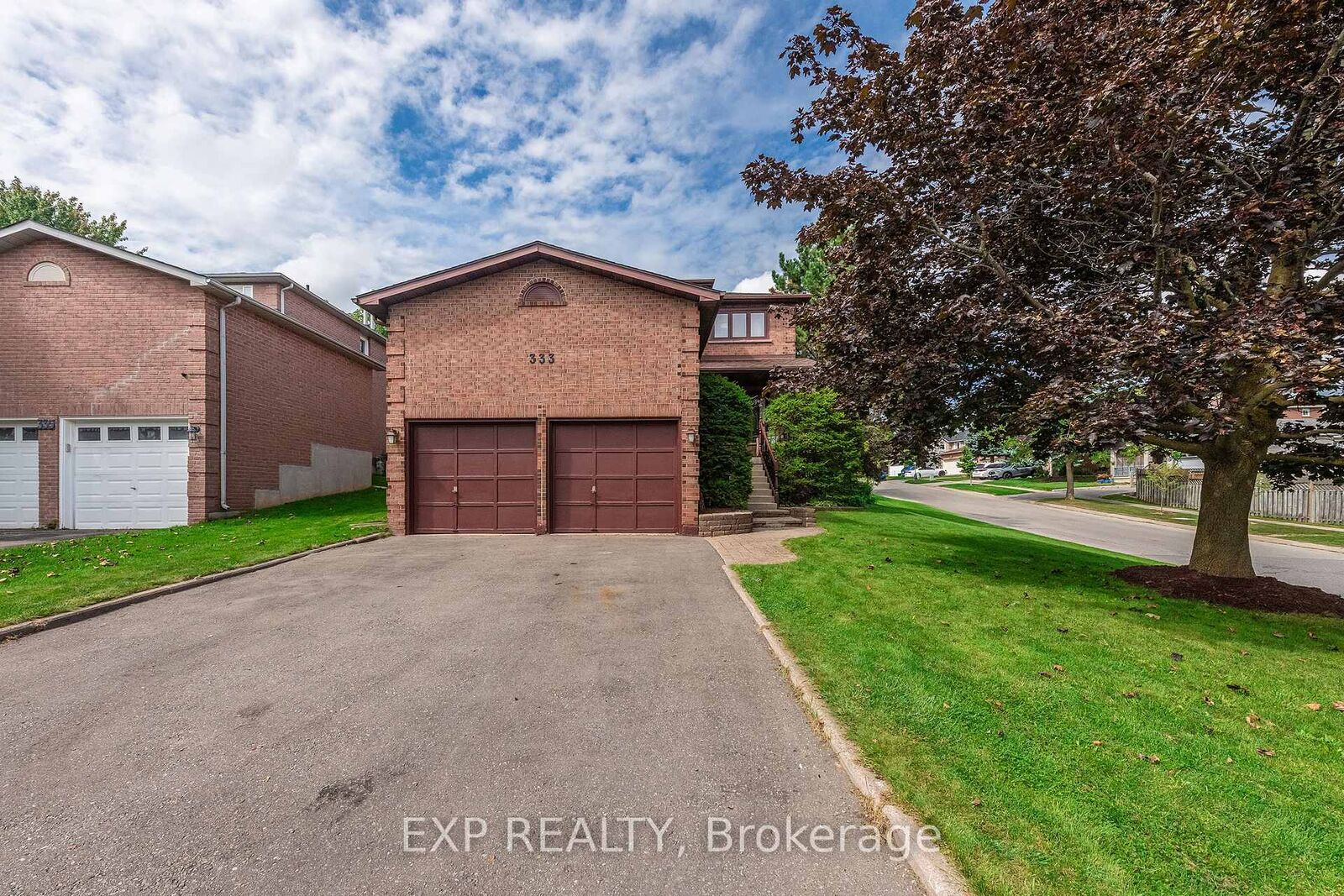 Property Photo:  333 Lisa Marie Drive  ON L9W 4M4 