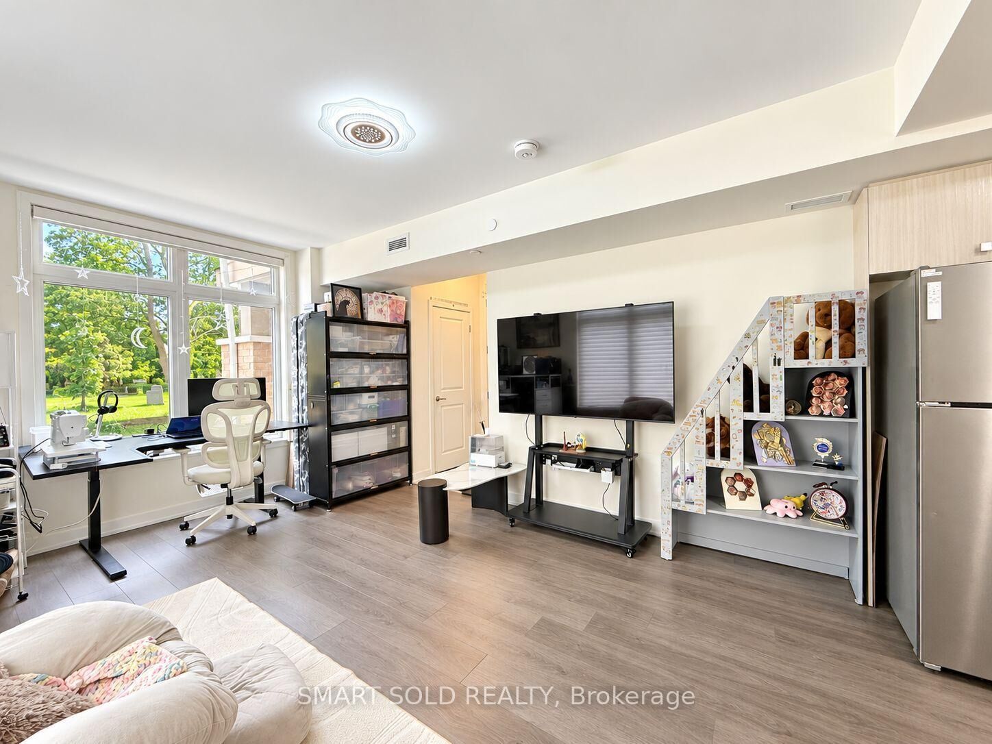 Property Photo:  58 Elizabeth Street S 2201  ON L4C 5W2 