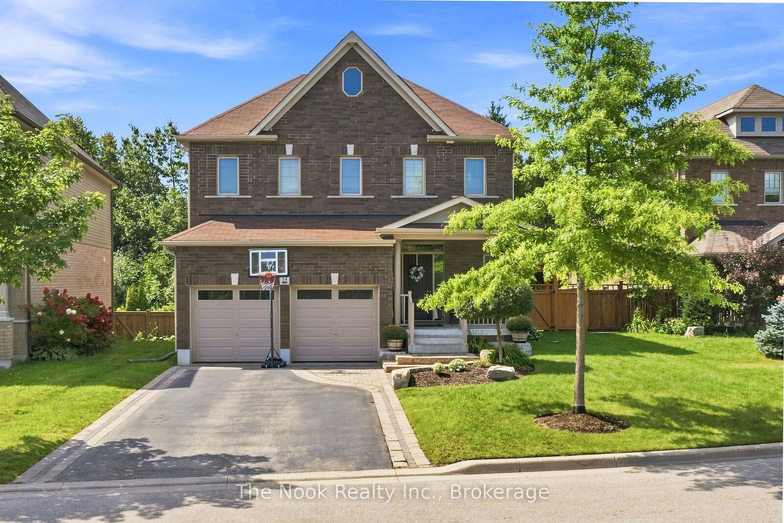 Property Photo:  34 Mahaffy Place  ON L1E 0H9 