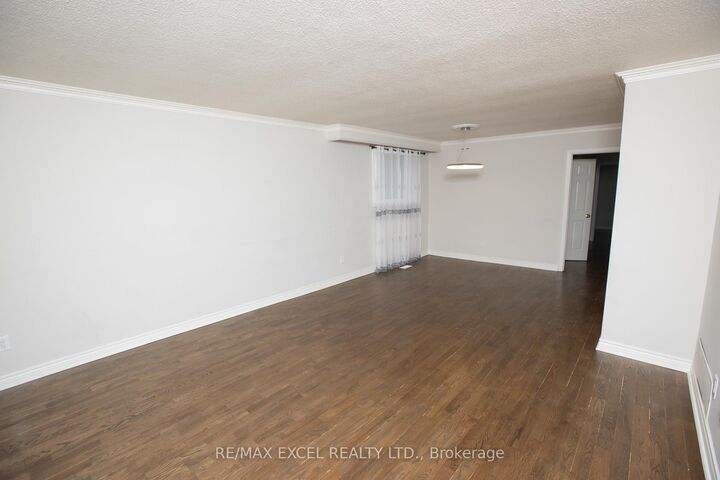 Property Photo:  387 Crosby Avenue Main Floor  ON L4C 2R8 