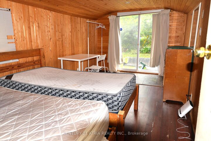Property Photo:  713 Chamberlain Street  ON K9J 4M2 