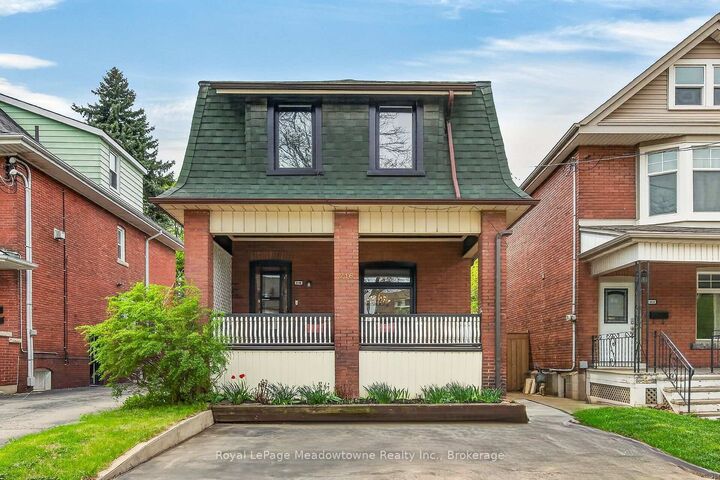 Property Photo:  216 Maplewood Avenue  ON L8M 1X8 