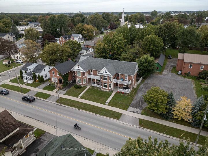 Property Photo: 49/51 Bridge Street W ON K7R 2C4