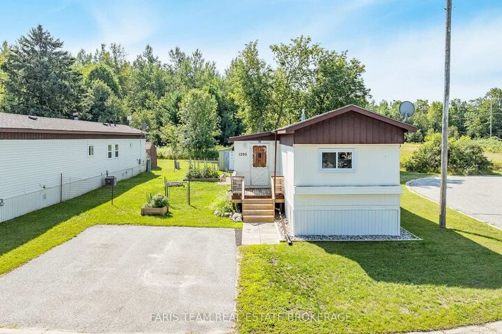Property Photo:  1295 Hilltop Road  ON L3V 0V1 