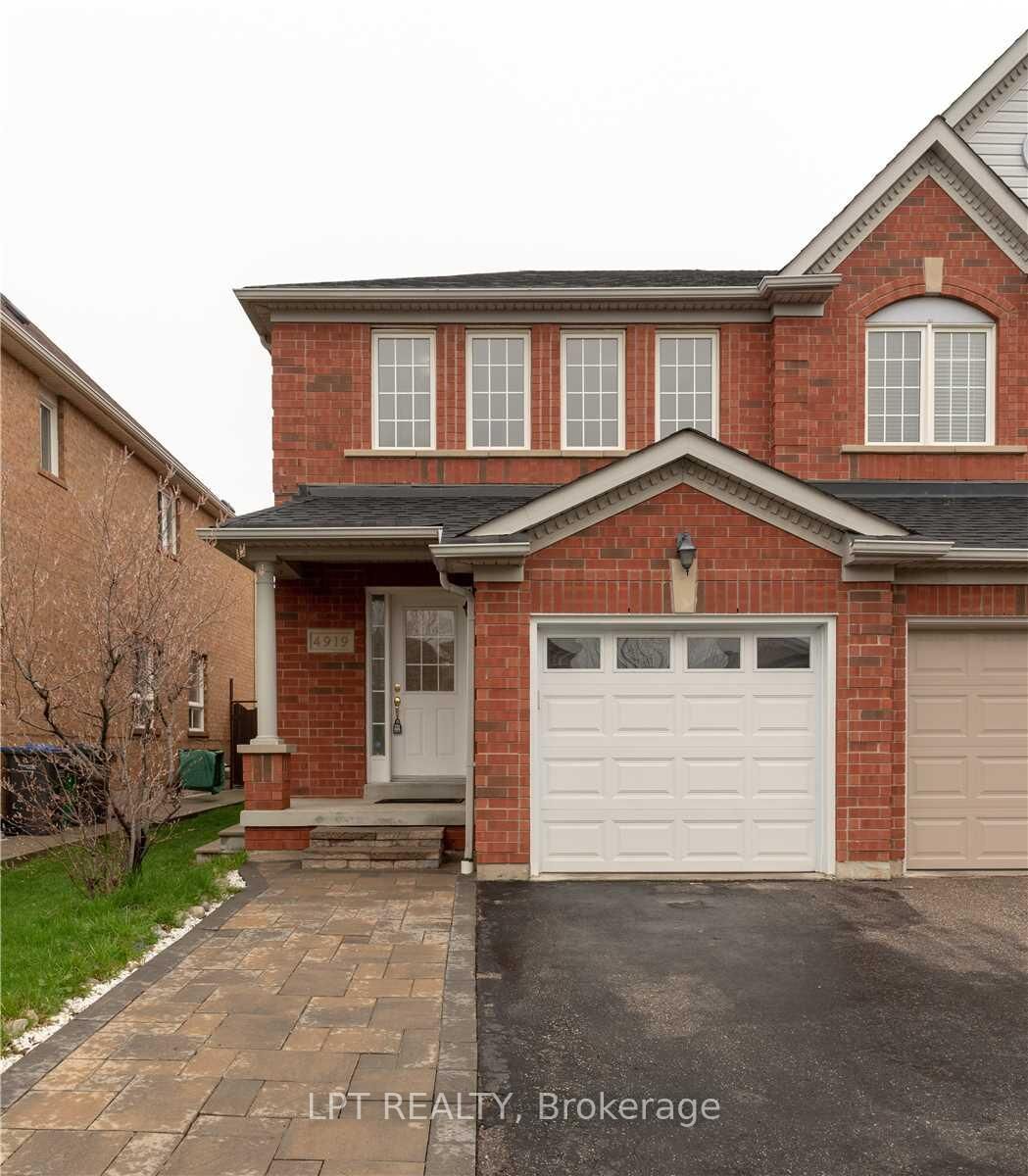 Property Photo:  4919 Southampton Drive  ON L5M 7P9 
