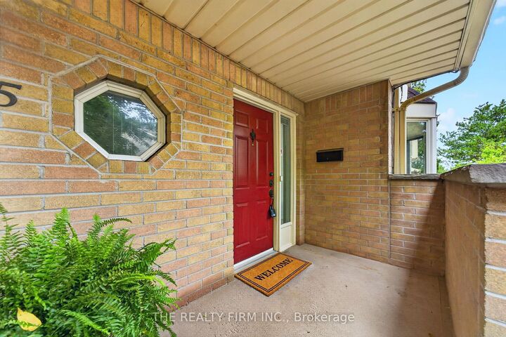 Property Photo:  9 Ailsa Place 5  ON N5Z 4Z6 