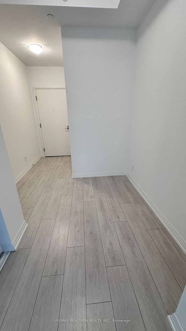 Property Photo:  400 King Street W 2425  ON M5V 0X8 