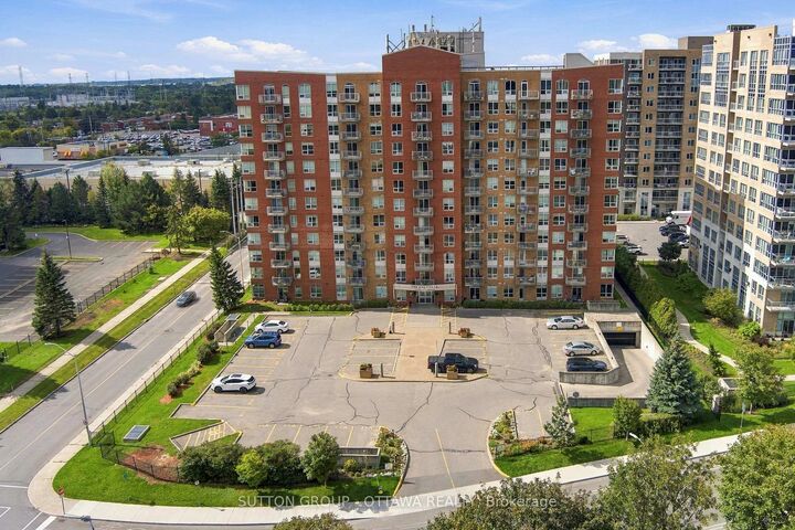 Property Photo:  120 Grant Carman Drive 802  ON K2E 1C8 