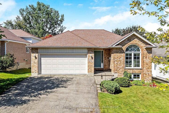 Property Photo:  589 Harvey Street  ON N1M 3J4 