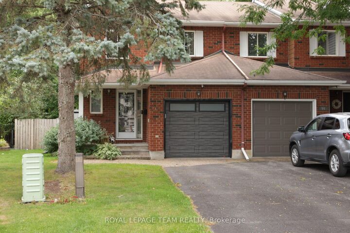 Property Photo:  97 Springcreek Crescent  ON K2M 2K8 