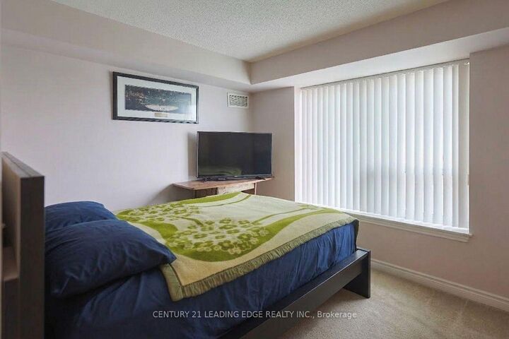 Property Photo:  3 Ellesmere Street 726  ON L4B 4N2 