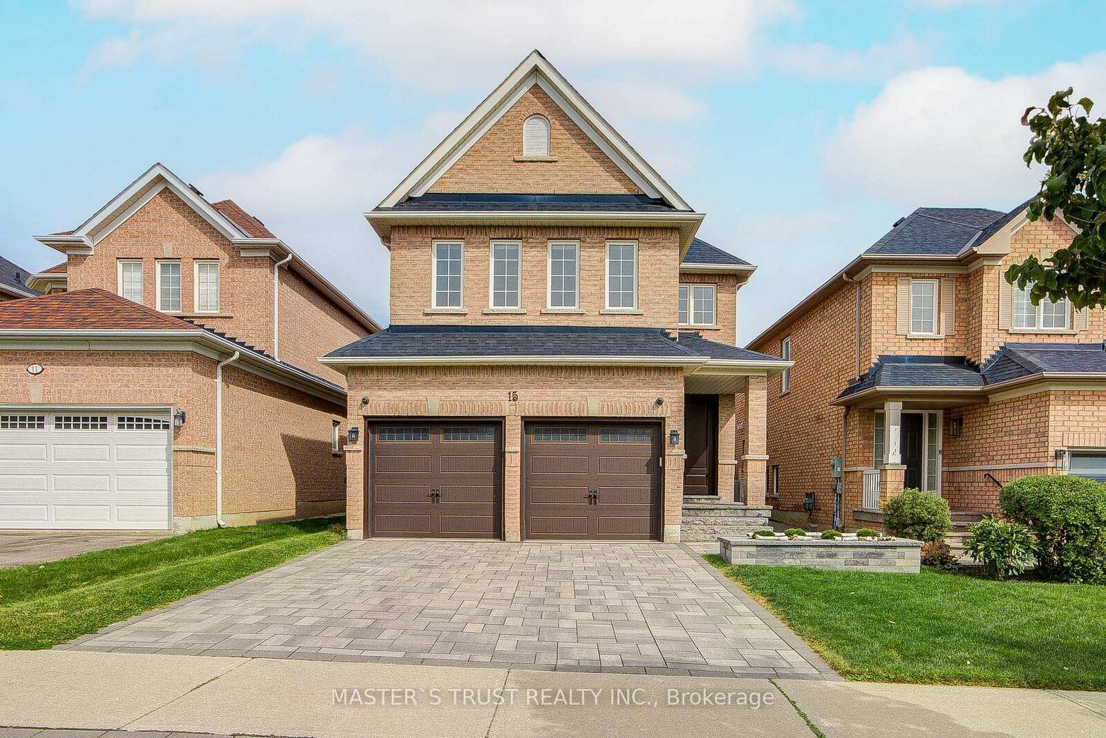 Property Photo: 15 Mirando Street ON L4S 2W8