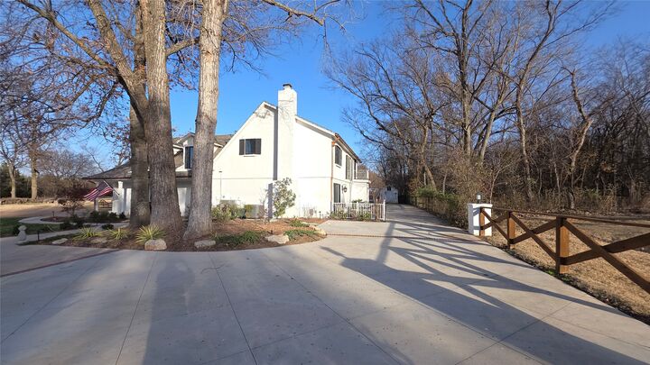 Property Photo: 10501 S 129th East Avenue OK 74011