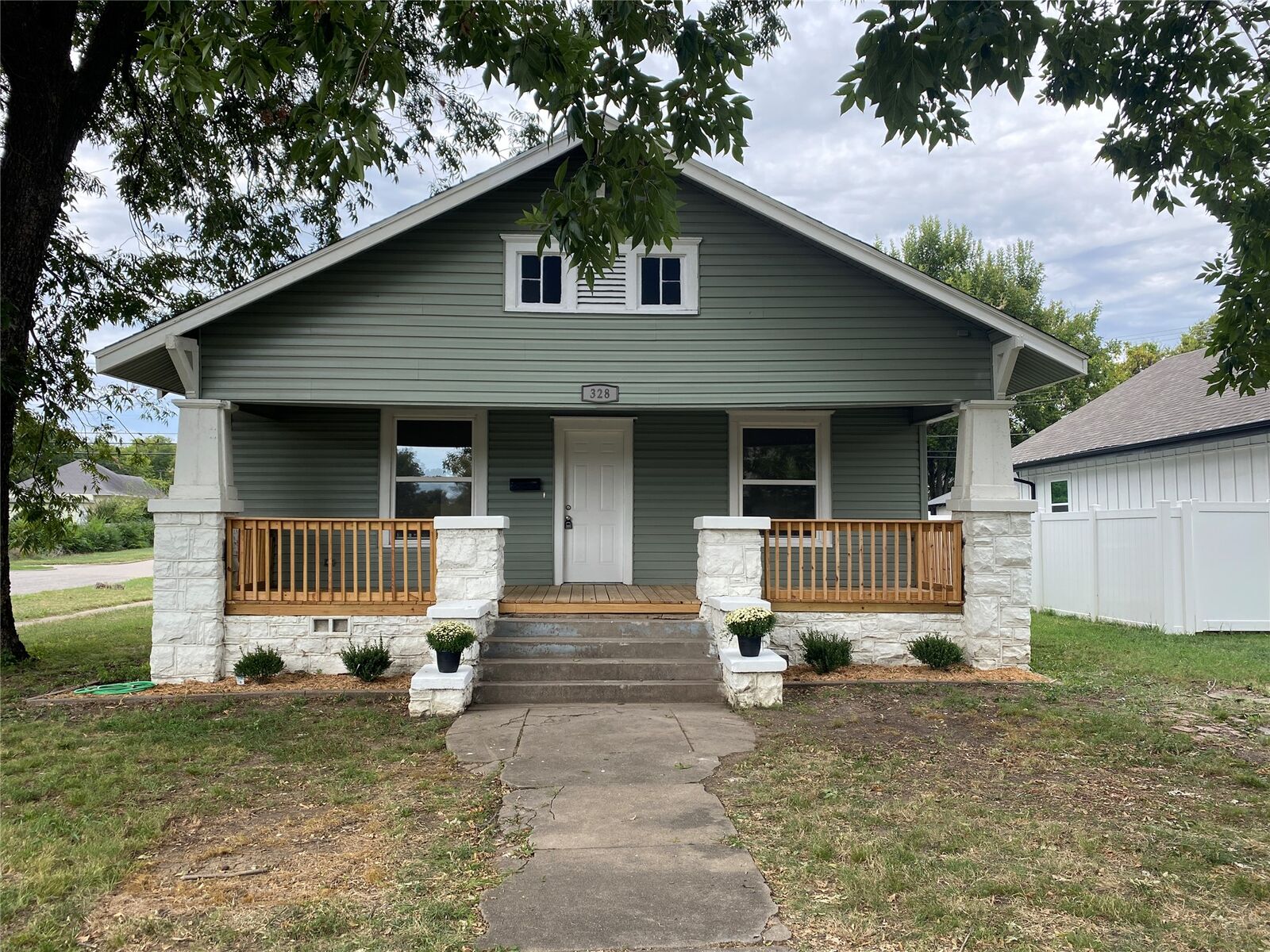 Property Photo: 328 S Hickory Street OK 74066