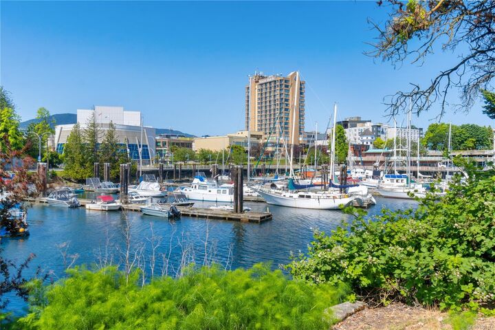 Property Photo:  158 Promenade Dr #402  BC V9R 6M7 