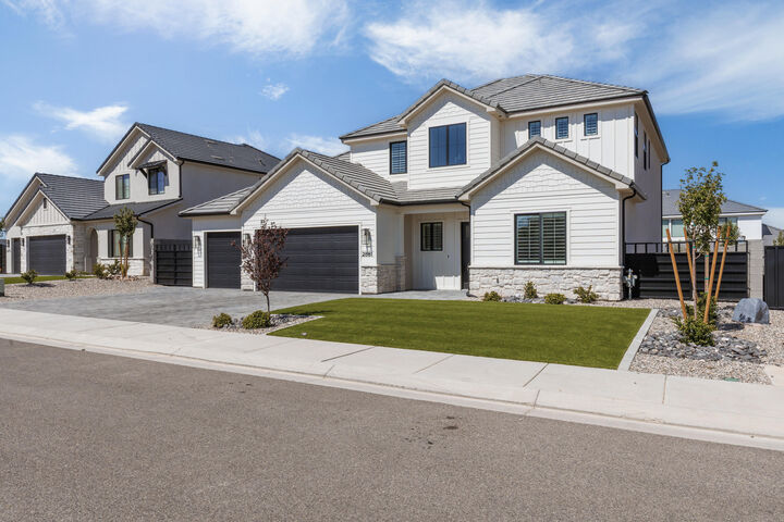 Property Photo:  2881 E Yavin Way  UT 84790 