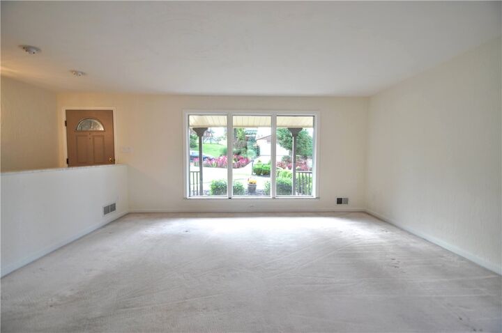 Property Photo: 7109 Gayle Drive PA 15332