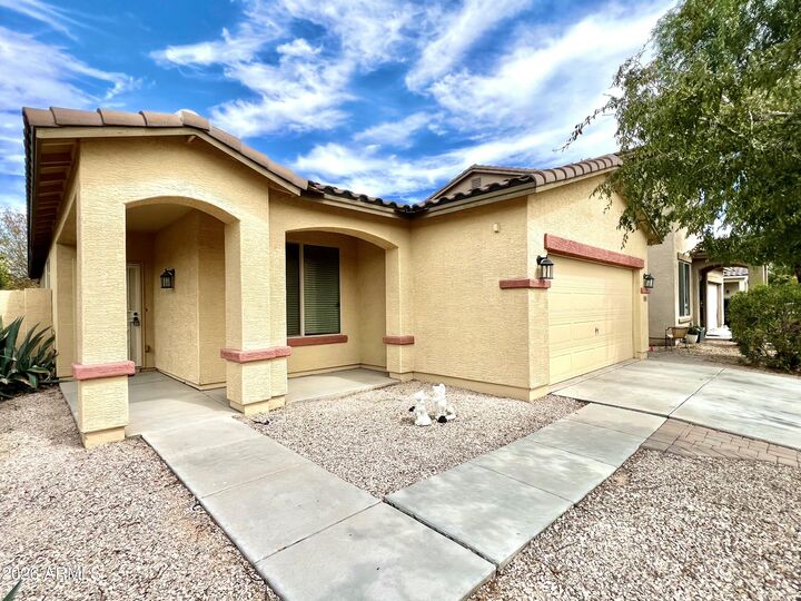 Property Photo:  10032 W Watkins Street  AZ 85353 