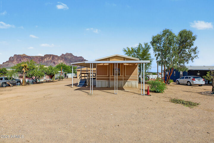 Property Photo:  757 N Dapple Drive  AZ 85119 