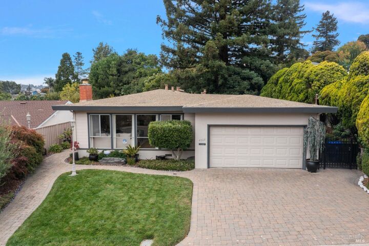 Property Photo: 4508 Whitecliff Way CA 94803