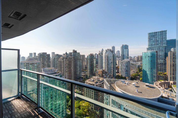Property Photo:  233 Robson Street 3301  BC V6B 0E8 