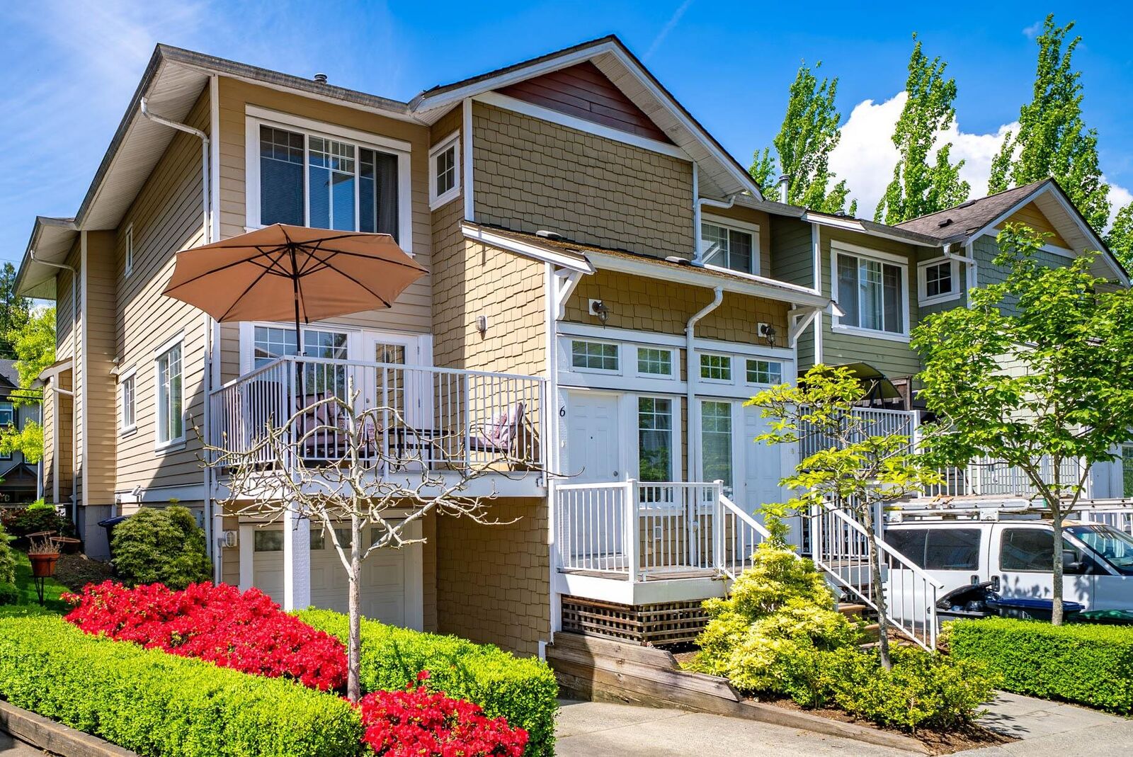 Property Photo:  6110 138 Street 6  BC V3X 3V6 