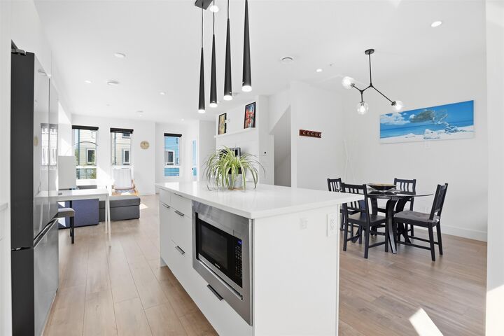 Property Photo: 11851 232 Street 38 BC V2X 6S8