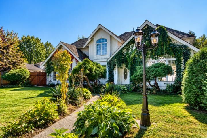 Property Photo:  35210 McEwen Avenue  BC V2V 6R4 