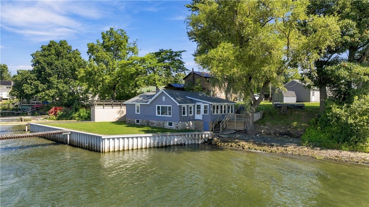 Property Photo: 4724 E Lake Road NY 14456